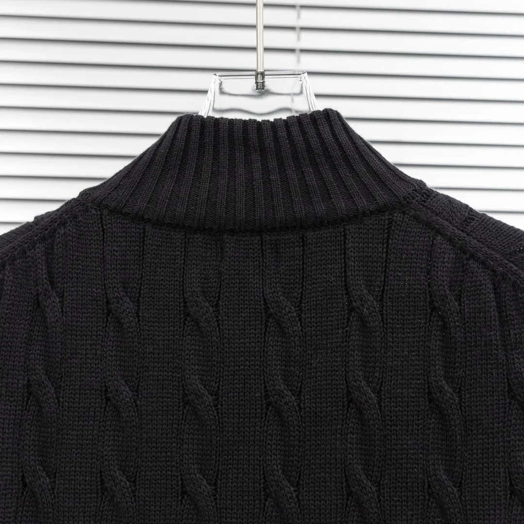 P320 top version (different currencies). You can scan the code to enter the official website. Style: Ralph Lauren POLO Ralph Lauren small label embroidered knitted old money style zipper cardigan jacket. Color: Picture color. Size: S-XL. Fabric: pure cotton. Accessories: full set of customized accessories. No gender distinction. Same style for men and women.